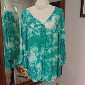 Isaac Mizrahi Teal and White Tie-Dye V-Neck Tunic
